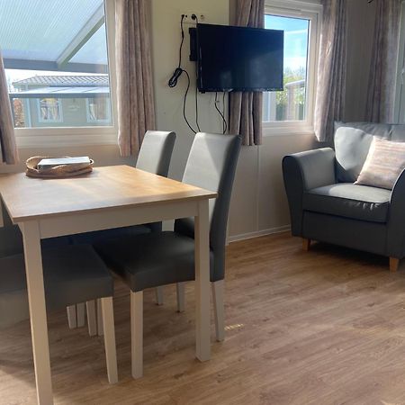 Camping De Duinhoeve Chalet Vogel Not For Companies Nieuw-Haamstede Esterno foto