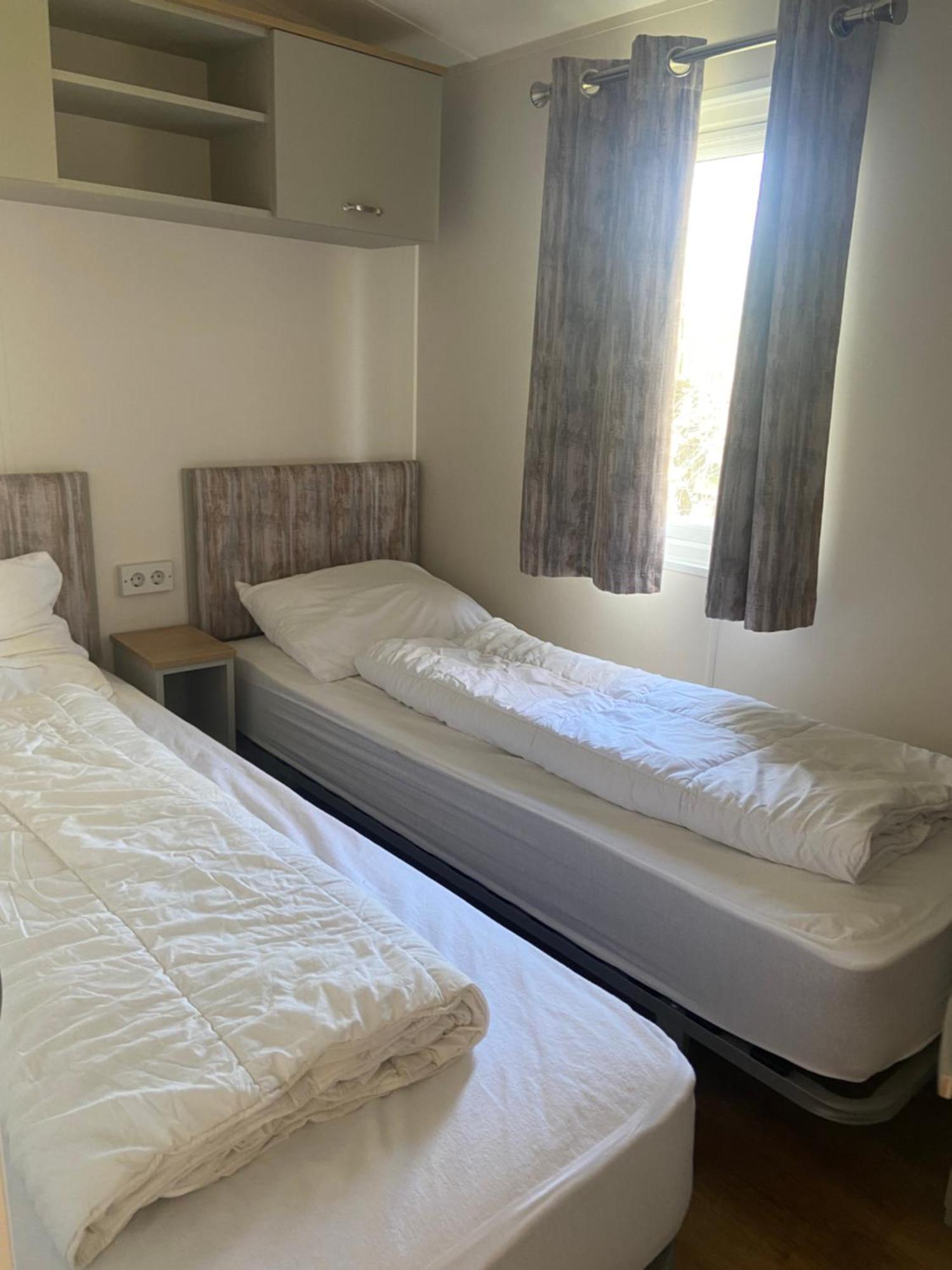 Camping De Duinhoeve Chalet Vogel Not For Companies Nieuw-Haamstede Esterno foto
