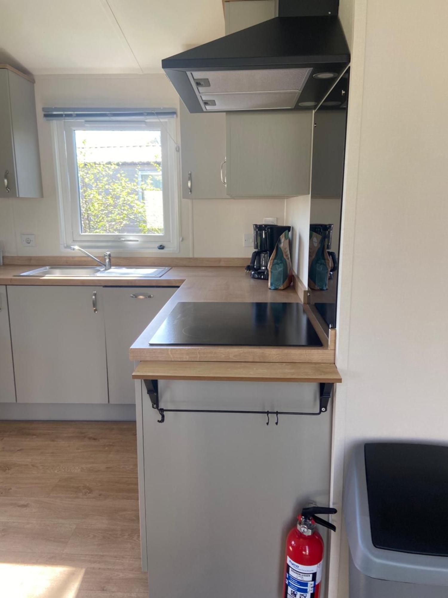 Camping De Duinhoeve Chalet Vogel Not For Companies Nieuw-Haamstede Esterno foto